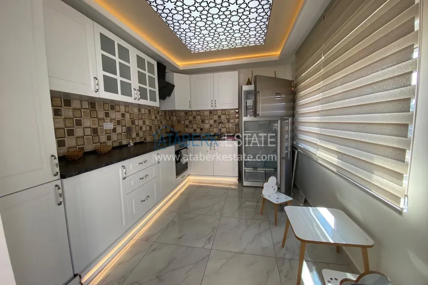 Kupuj  3+1 dwupiętrowy prywatny dom z basenem i w pełni umeblowany w Kargicak 11 