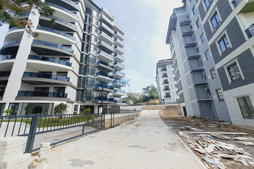 Główna nieruchomość w Alanyi - apartament 1+1 z pięknym wykończeniem w okolicy Avsallar 15 