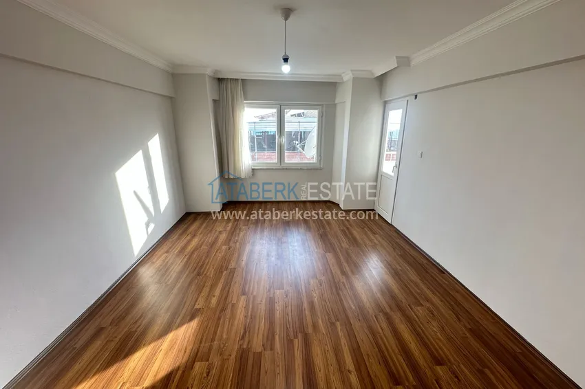 Kupuj  Apartament 2+1 po remoncie kosmetycznym w kompleksie miejskim przy głównej ulicy Oba 13 