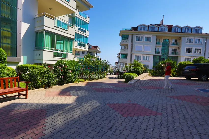 Dwupoziomowy penthouse 3+1 z otwartymi widokami w prestiżowym kompleksie Cikcilli — odpowiedni do uzyskania zezwolenia na pobyt 13 
