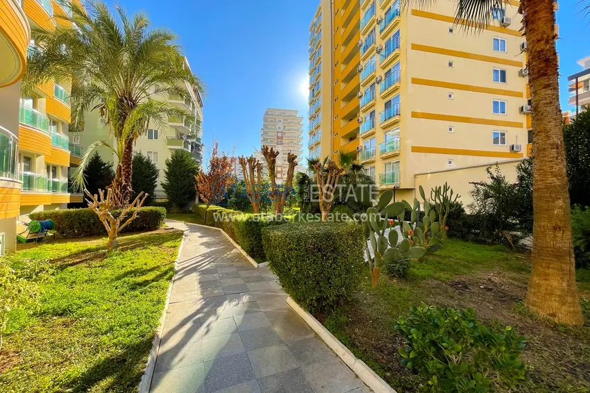 Apartament pod klucz 2+1 z przeszklonym balkonem — Alanya, dzielnica Mahmutlar 16 
