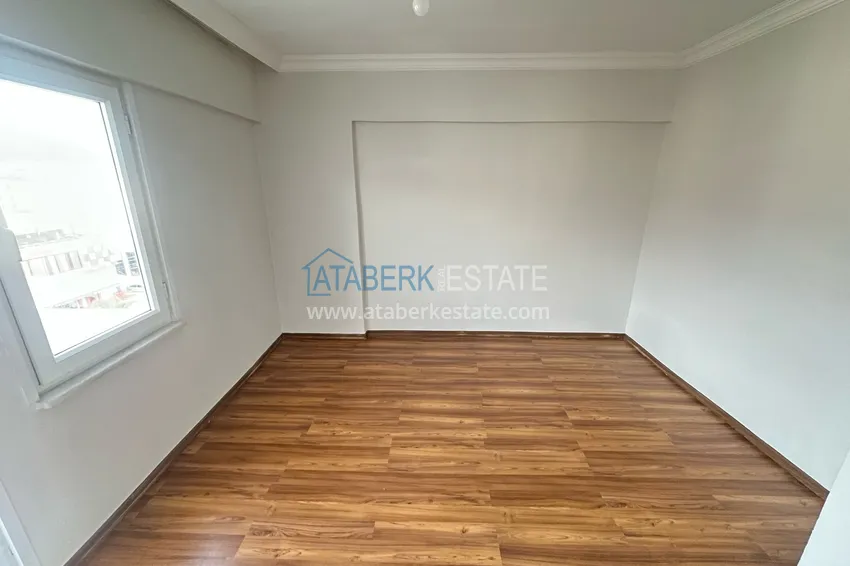 Kupuj  Apartament 2+1 po remoncie kosmetycznym w kompleksie miejskim przy głównej ulicy Oba 17 