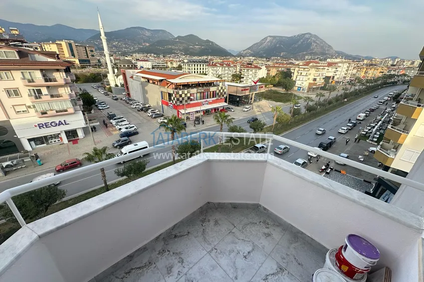 Kupuj  Apartament 2+1 po remoncie kosmetycznym w kompleksie miejskim przy głównej ulicy Oba 18 
