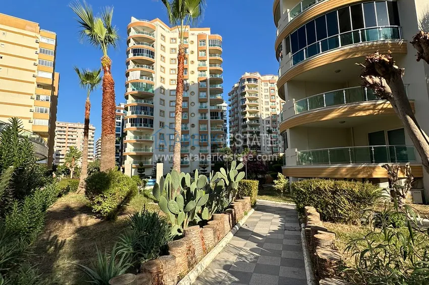 Apartament pod klucz 2+1 z przeszklonym balkonem — Alanya, dzielnica Mahmutlar 18 
