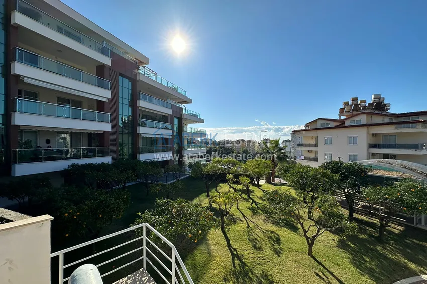 Kupuj  Jednopokojowy apartament z meblami, 80 m², odpowiedni na zezwolenie na pobyt — Alanya, Cikcilli 18 
