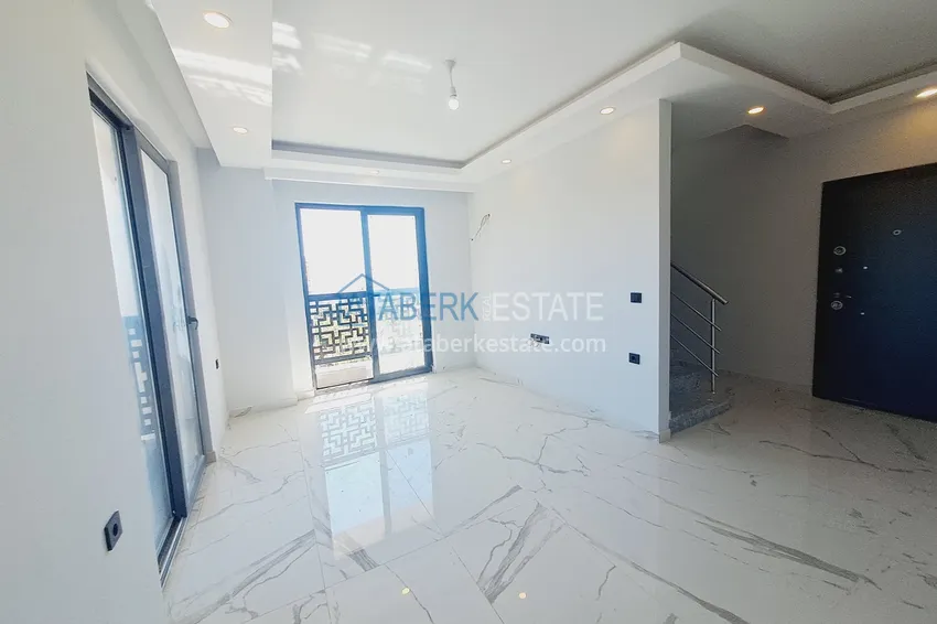 Kupuj PNTHOUSE duplex 2+1 z delikatnym wykończeniem - Alanya, linia brzegowa Kestel 2 1 