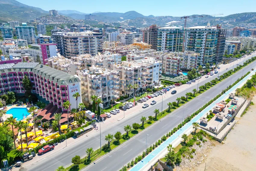 Apartament z dwiema sypialniami i meblami przy plaży — Alanya, dzielnica Mahmutlar  1 