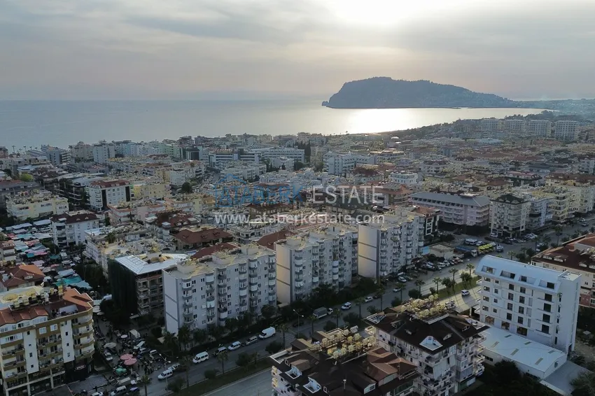 Apartament 2+1 po remoncie kosmetycznym w kompleksie miejskim przy głównej ulicy Oba 1 
