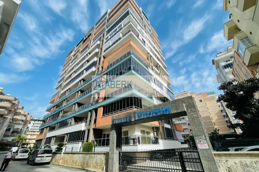 Apartament 1+1 o powierzchni 76 m2 umeblowany w komfortowym kompleksie — Alanya, dzielnica Mahmutlar 1 