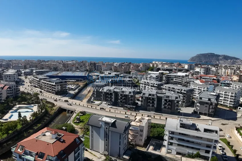 Dwupoziomowy penthouse z meblami i widokiem w Oba, Alanya 1 