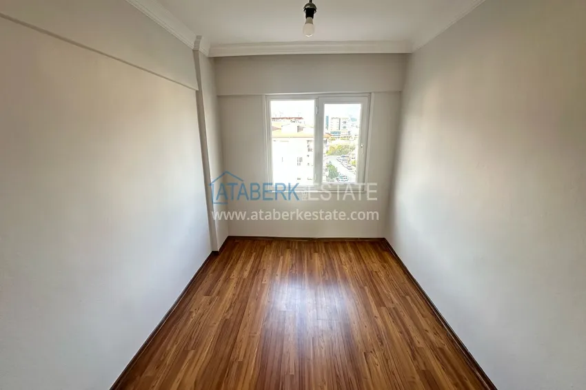 Kupuj  Apartament 2+1 po remoncie kosmetycznym w kompleksie miejskim przy głównej ulicy Oba 20 
