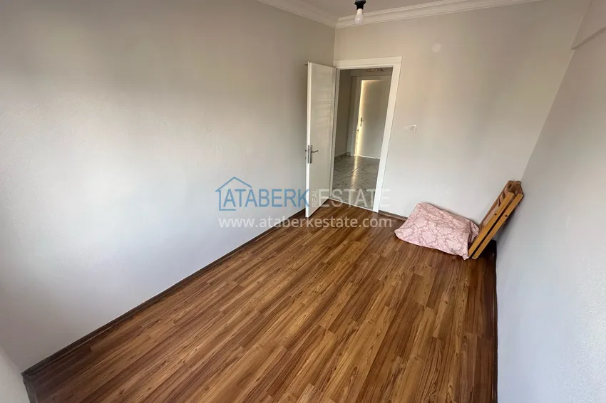 Kupuj  Apartament 2+1 po remoncie kosmetycznym w kompleksie miejskim przy głównej ulicy Oba 21 