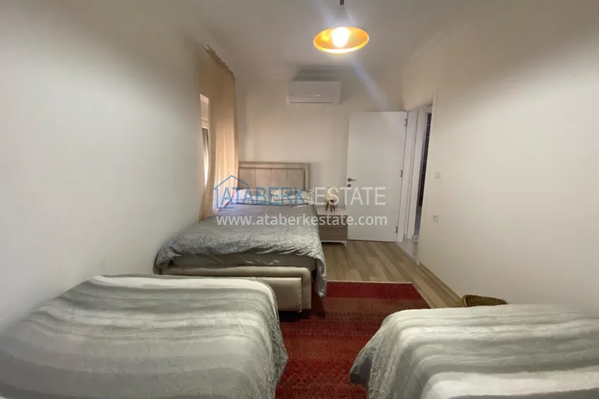 Kupuj  3+1 dwupiętrowy prywatny dom z basenem i w pełni umeblowany w Kargicak 22 