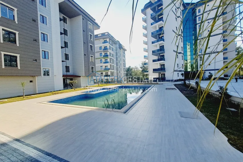 Główna nieruchomość w Alanyi - apartament 1+1 z pięknym wykończeniem w okolicy Avsallar 2 