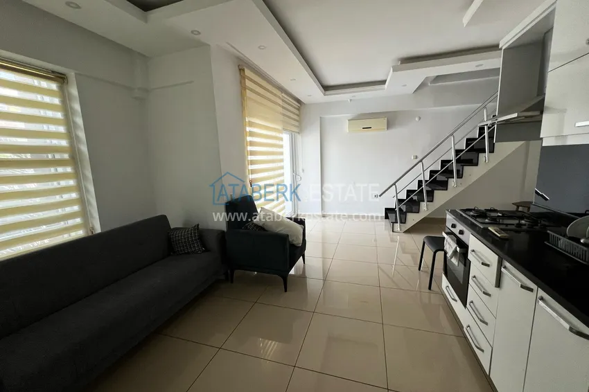 Kupuj Umeblowany dwupoziomowy penthouse w centrum Alanyi - Plaża Kleopatra 3 