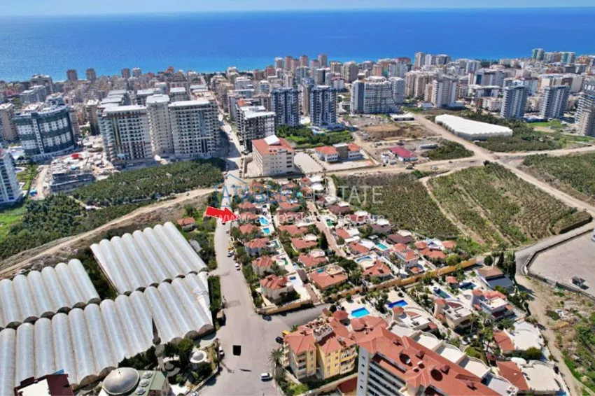 Dwupiętrowa wolnostojąca willa w kompleksie domków letniskowych — Alanya, dzielnica Mahmutlar 4 