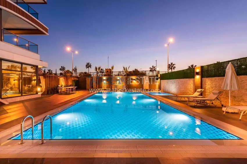 Umeblowany penthouse 2+1 z widokiem na morze - Alanya, Kestel, pierwsza linia brzegowa 3 