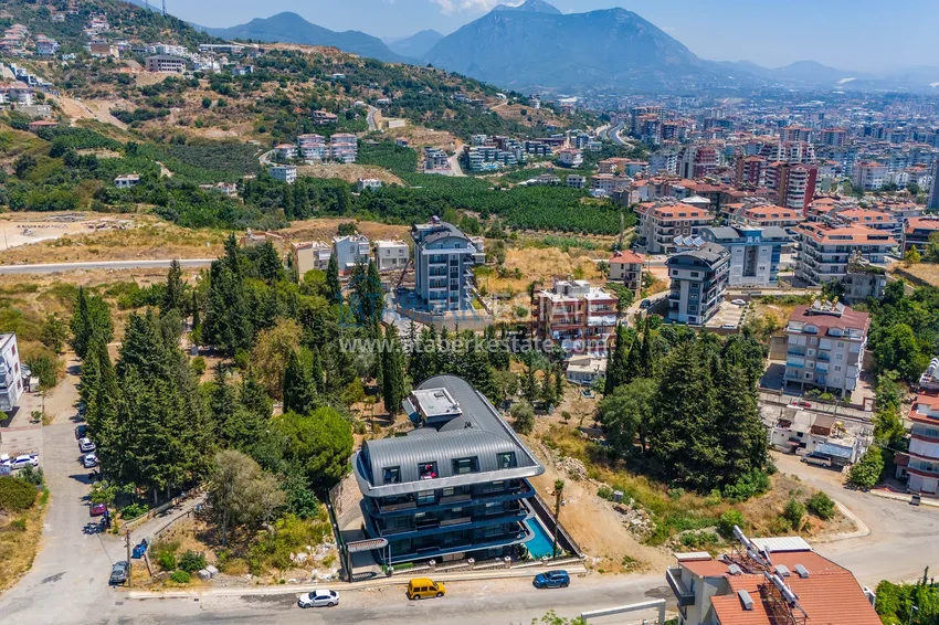 Penthouse 1+1 z pięknym wykończeniem w elitarnym kompleksie — centrum Alanyi, dzielnica Buyuk Hasbahce  2 