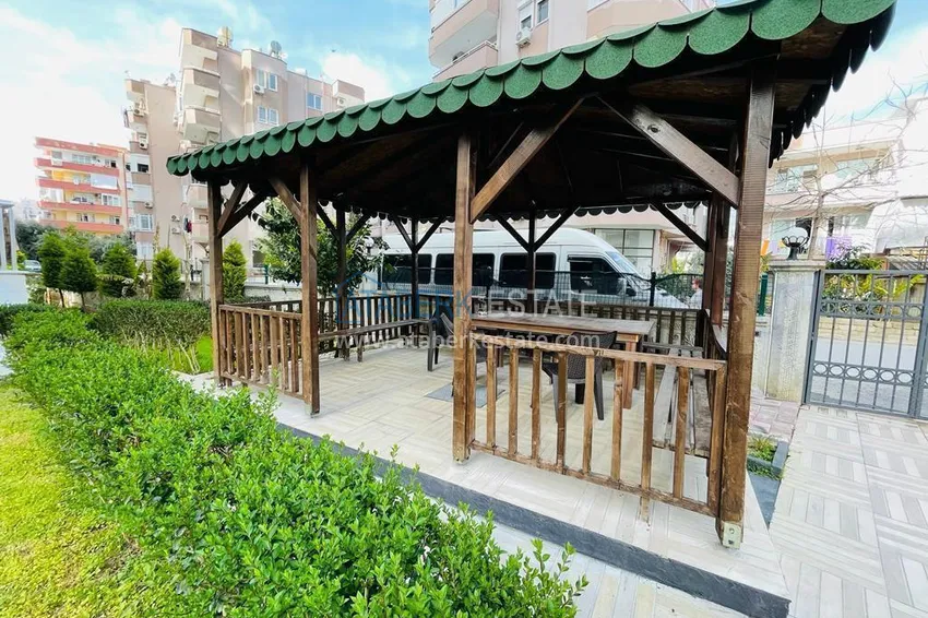 Apartament 1+1 o powierzchni 76 m2 umeblowany w komfortowym kompleksie — Alanya, dzielnica Mahmutlar 4 