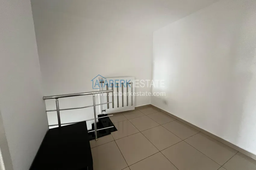 Kupuj Umeblowany dwupoziomowy penthouse w centrum Alanyi - Plaża Kleopatra 7 