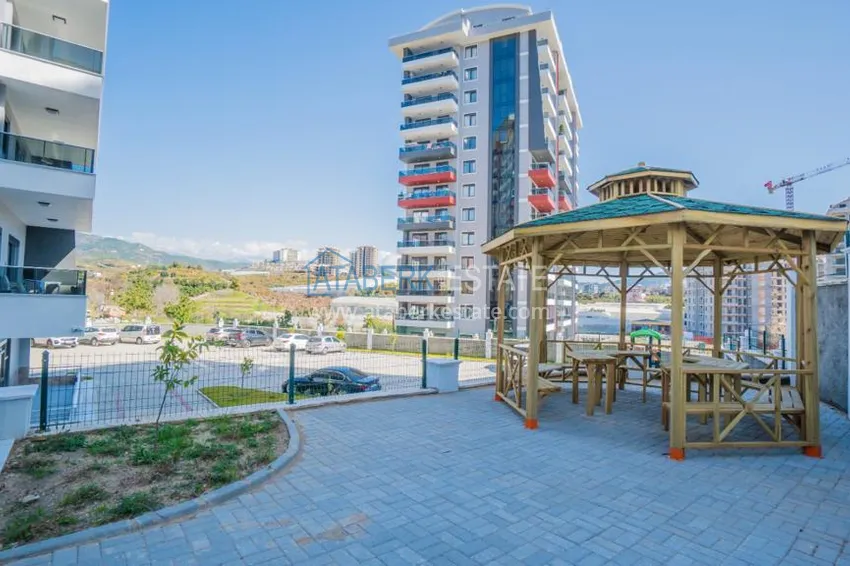 Apartament 4+1 z designerskimi wnętrzami i widokami — Alanya, dzielnica Mahmutlar 5 