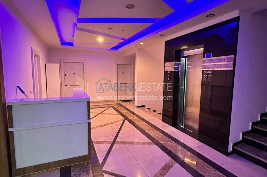 Dwupoziomowy penthouse 2+1 w centrum Alanyi — Plaża Kleopatra  8 