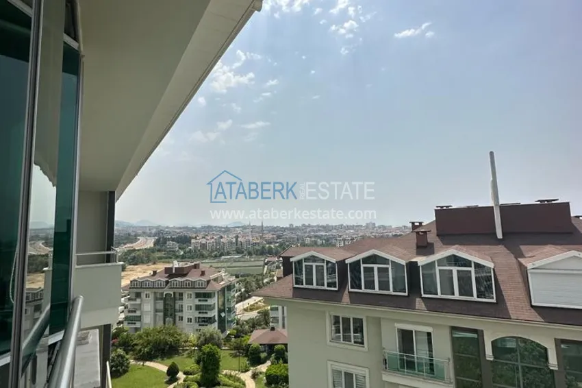 Kupuj  Penthouse pod klucz w Alanyi — 1+1, 80 m2 z przeszklonym balkonem w rezydencji premium, dzielnica Oba 9 