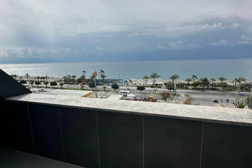 Dwupoziomowy penthouse z widokiem na morze - nowy kompleks butikowy przy plaży w okolicy Kestel 3 