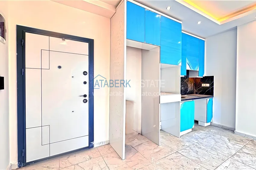 Kupuj  Apartament 1+1 z pięknym wykończeniem i widokiem na góry — Alanya, dzielnica Avsallar 1 