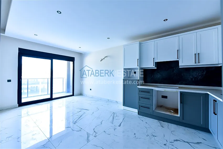 Kupuj  Apartament 1+1 z widokiem na morze w prestiżowym kompleksie — dzielnica Kargicak, 200 metrów od morza  2 