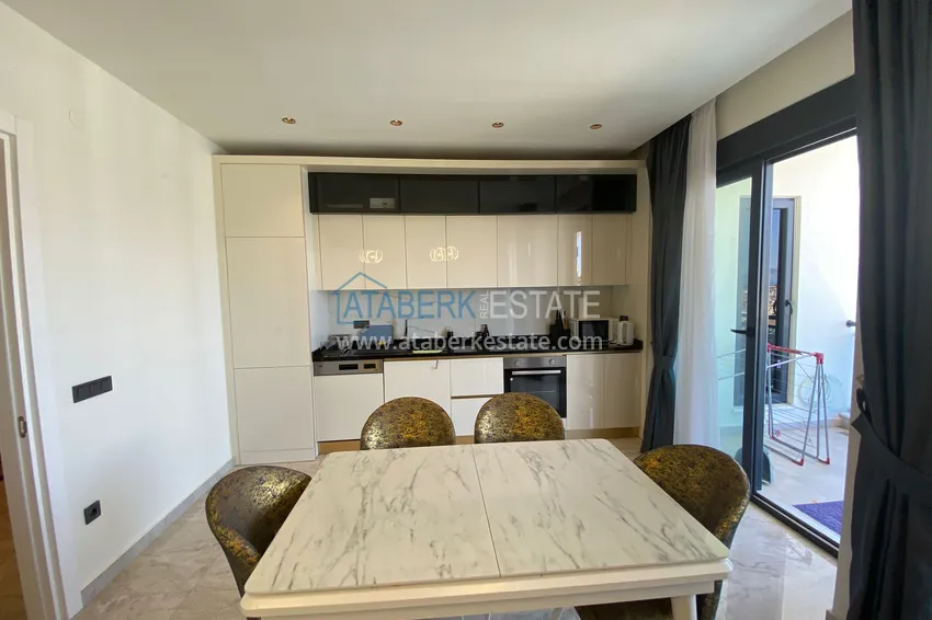 Kupuj  Panoramiczny duplex 2+1 z meblami w samym centrum Alanyi — Nadaje się do wynajęcia krótkoterminowego  4 