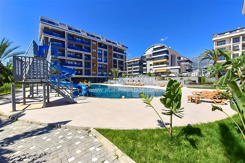 Apartament 1+1 z widokiem na morze w prestiżowym kompleksie — dzielnica Kargicak, 200 metrów od morza  4 