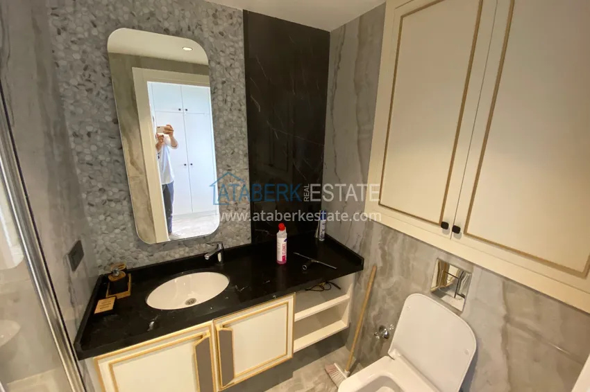 Kupuj  Panoramiczny duplex 2+1 z meblami w samym centrum Alanyi — Nadaje się do wynajęcia krótkoterminowego  6 