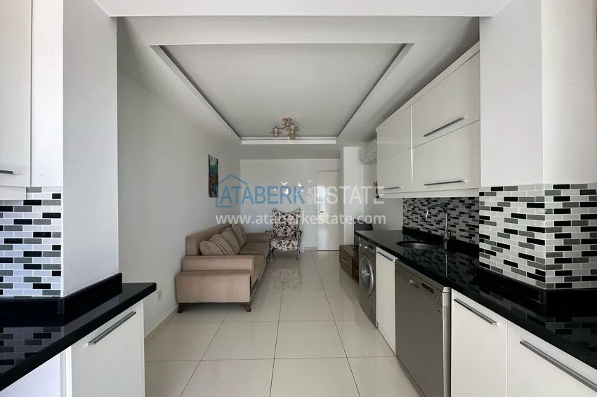 Kupuj Apartament 1+1 z meblami i widokiem na morze w centrum Alanyi - Plaża Kleopatra 6 