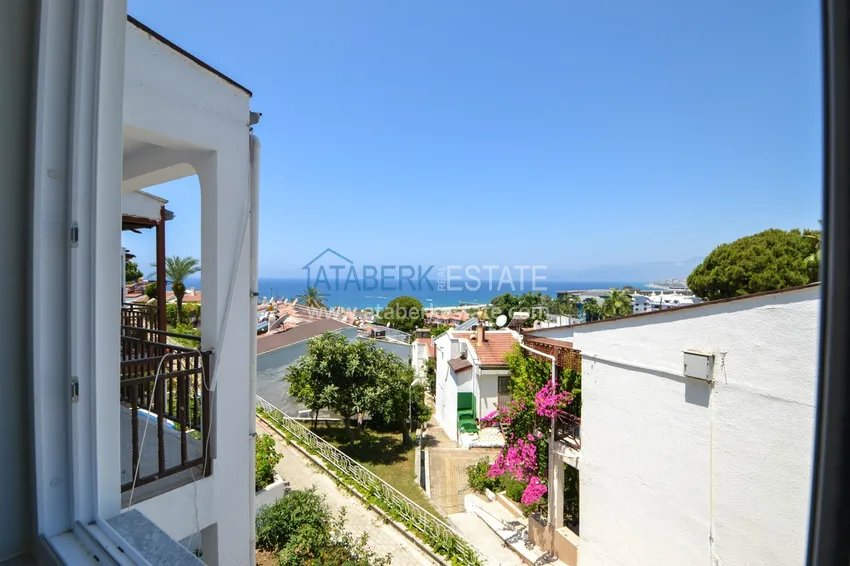 Kupuj  Dwupoziomowy z widokiem w kompleksie typu kamienicy przy plaży - Alanya, dzielnica Kargicak 8 