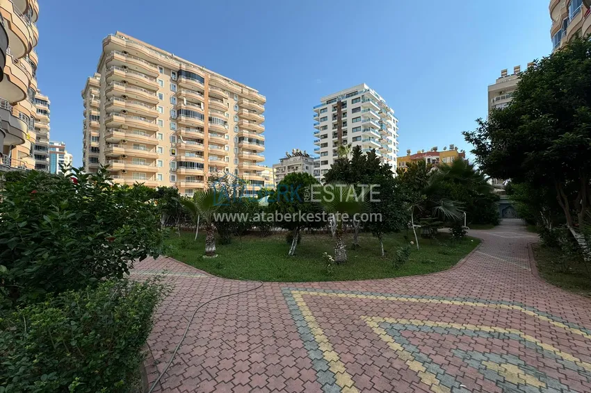 Mieszkanie 2+1 w Mahmutlar z meblami i przeszklonym balkonem 5 