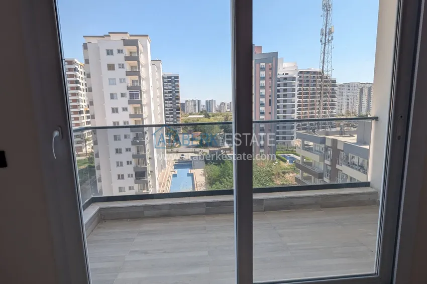 Kupuj  Mieszkanie 1+1 z widokiem na morze zaledwie 300 metrów od morza - Mersin, dzielnica Tomuk 6 