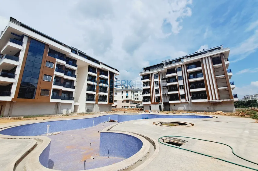 Mieszkanie 1+1 z wykończeniem w nowym kompleksie - Alanya, obszar Oba 1 