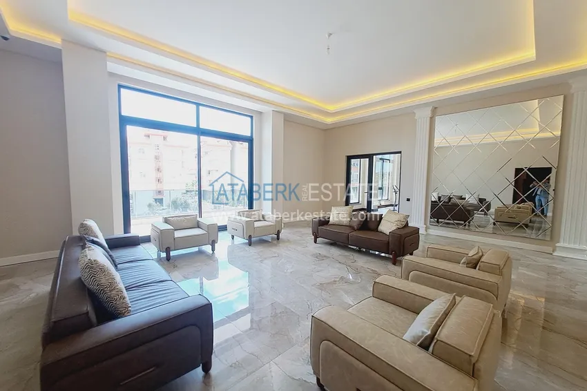 Penthouse 3+1 duplex w centrum Alanyi - nieruchomość na własność 15 