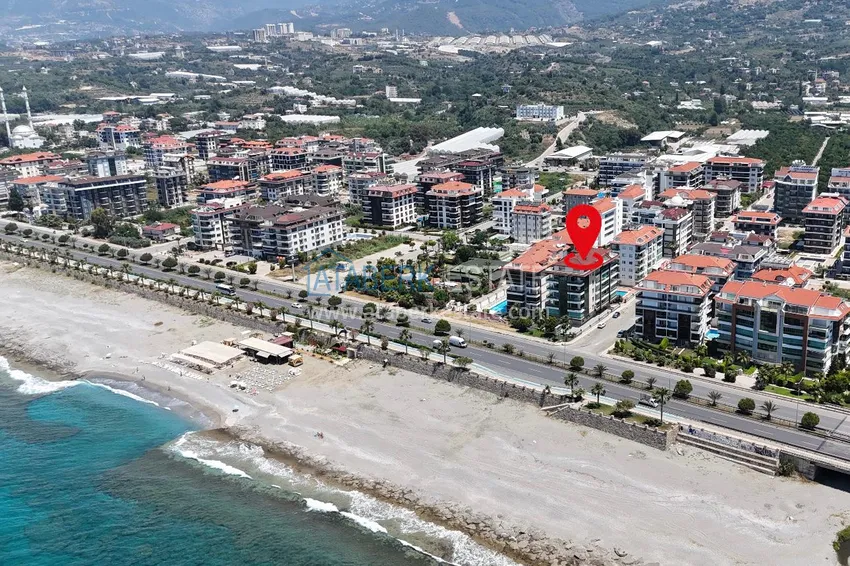 Mieszkanie 2+1 z meblami i przeszklonym balkonem - pierwsza plaża, dzielnica Kestel, Alanya 2 