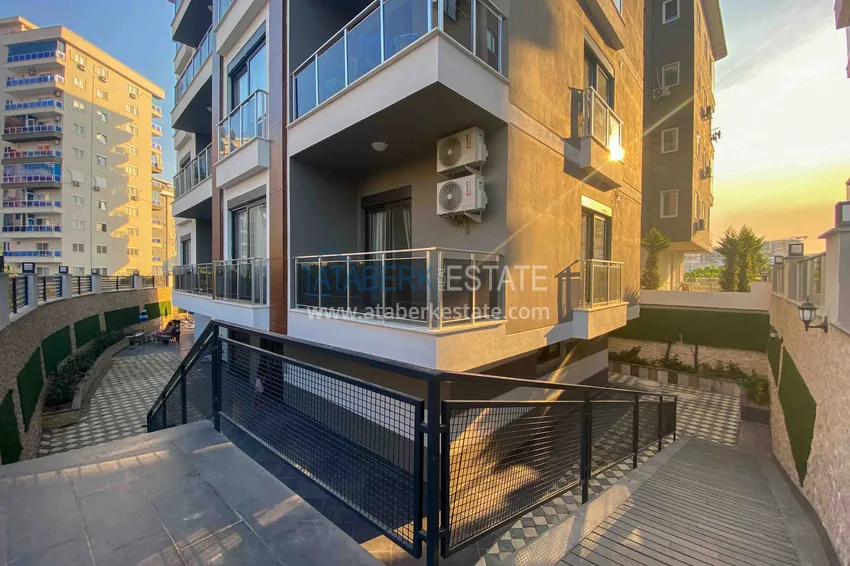 Penthouse 2+1 umeblowany z widokiem na góry w Alanyi, dzielnica Mahmutlar. 4 