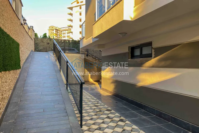 Penthouse 2+1 umeblowany z widokiem na góry w Alanyi, dzielnica Mahmutlar. 6 