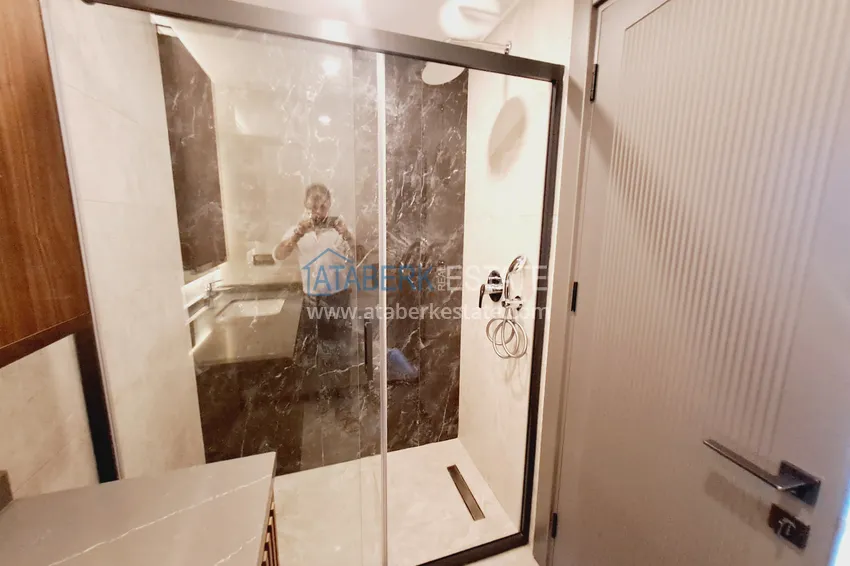 Kupuj  Podstawowa nieruchomość - apartament 2+1 w kompleksie premium, dzielnica Alanya Tosmur 15 