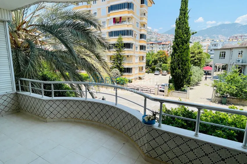 Kupuj  Apartament 2+1 z meblami, odpowiedni na zezwolenie na pobyt — centrum Alanya, Plaża Kleopatra 17 