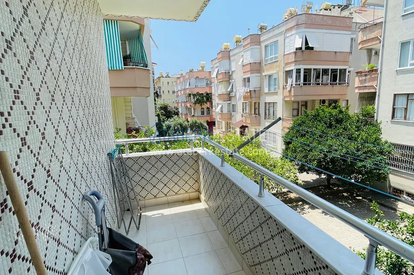 Kupuj  Apartament 2+1 z meblami, odpowiedni na zezwolenie na pobyt — centrum Alanya, Plaża Kleopatra 18 