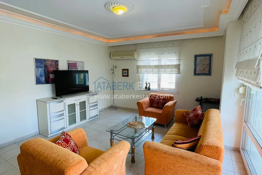 Kupuj  Apartament 2+1 z meblami, odpowiedni na zezwolenie na pobyt — centrum Alanya, Plaża Kleopatra 4 