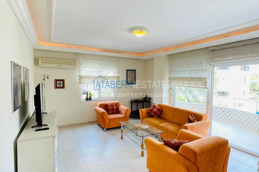 Kupuj  Apartament 2+1 z meblami, odpowiedni na zezwolenie na pobyt — centrum Alanya, Plaża Kleopatra 6 