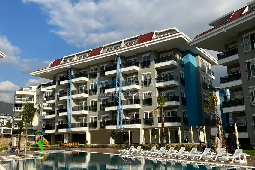 Dwupoziomowy penthouse 4+1 w ultra-luksusowym kompleksie z prywatną plażą — Alanya, Kestel 1 