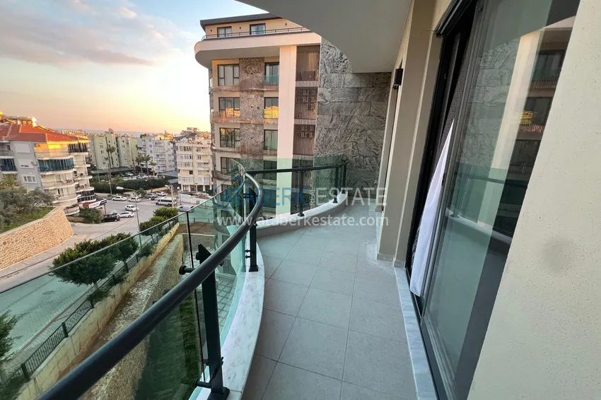 Kupuj  Umeblowany apartament z widokiem na morze w kompleksie premium — Tosmur, Alanya 5 