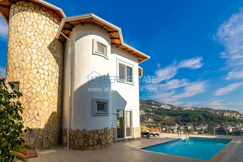 3+1 panoramiczna prywatna willa z meblami i basenem w Tepe, Alanya - odpowiednia na zezwolenie na pobyt 5 